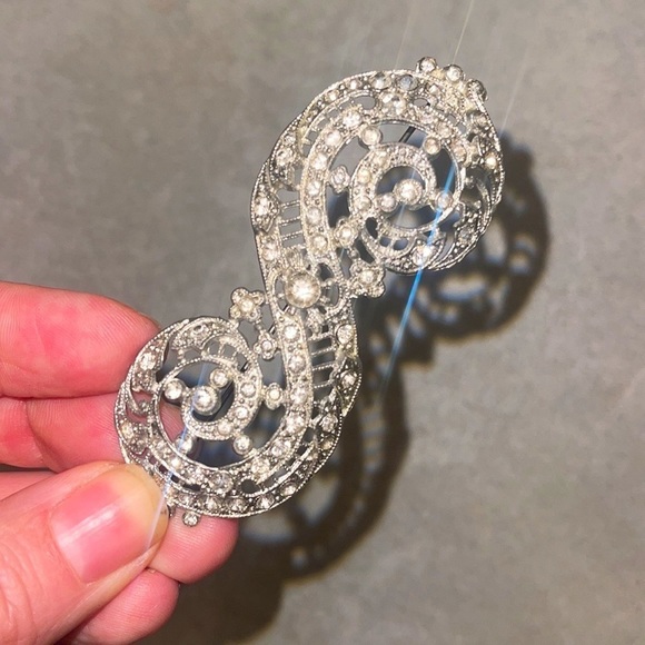 ✨ Vintage Crystal embellished Jewel Pin VTG Costume Jewelry music note musical - Picture 1 of 6